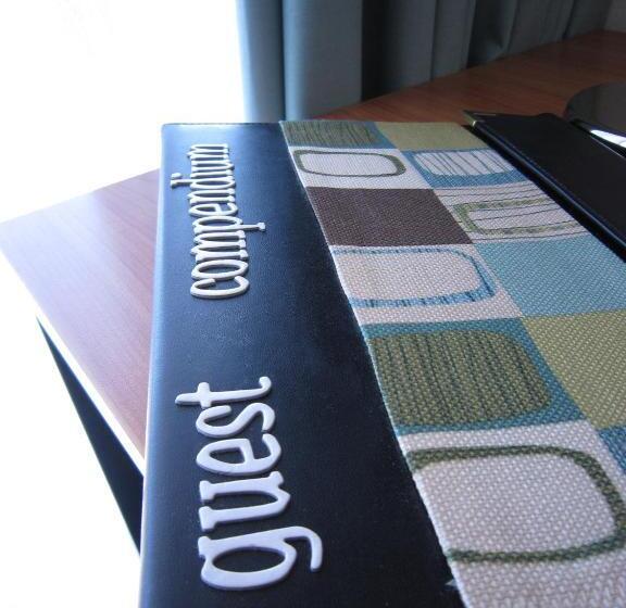 キングサイズベッドのデラックスルーム, Burnie Airport Motel