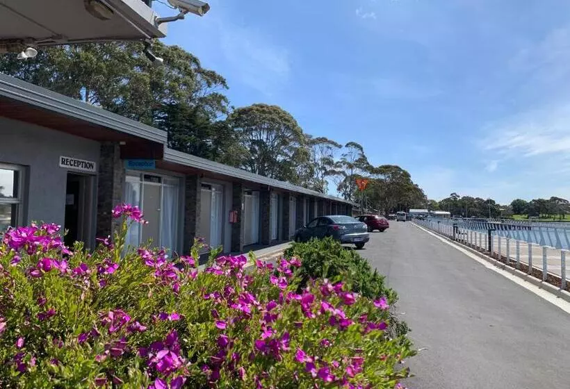 اتاق کلاسیک سه تخته, Burnie Airport Motel
