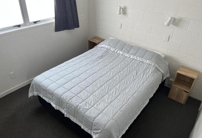Апартаменты 2 Спальни, Central Court Motel