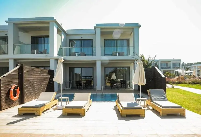 Juniorsviitti Merinäkymä, Asterias Beach Resort