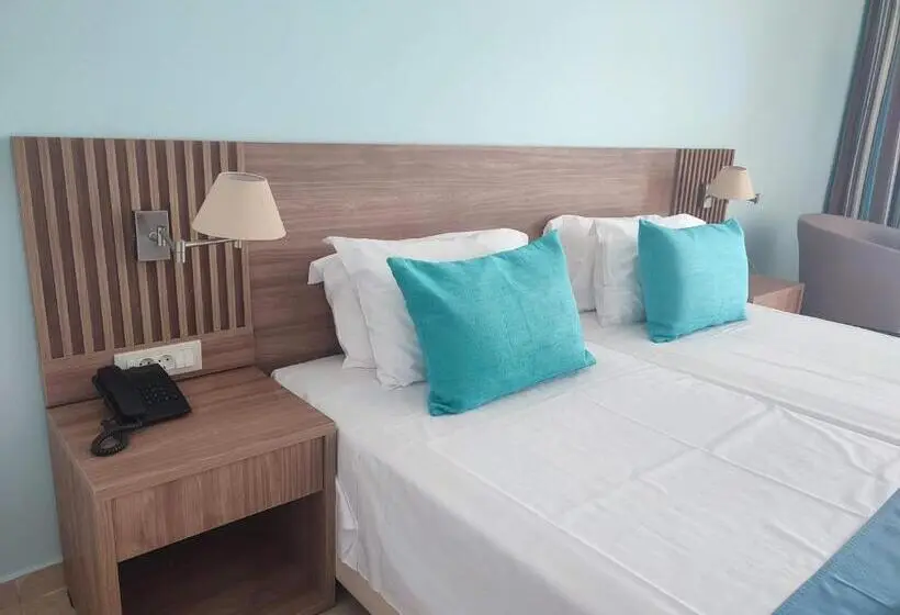 Juniorsviitti Merinäkymä, Asterias Beach Resort