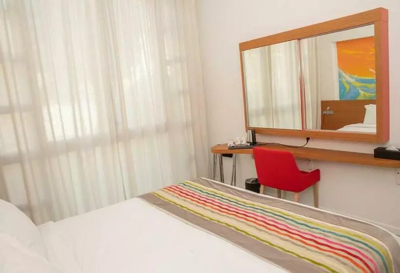 地上階のクラシックルーム, Best Western Arcachon Le Port