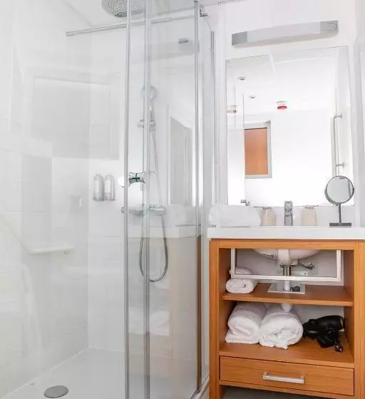 Classic room with balcony, Best Western Arcachon Le Port