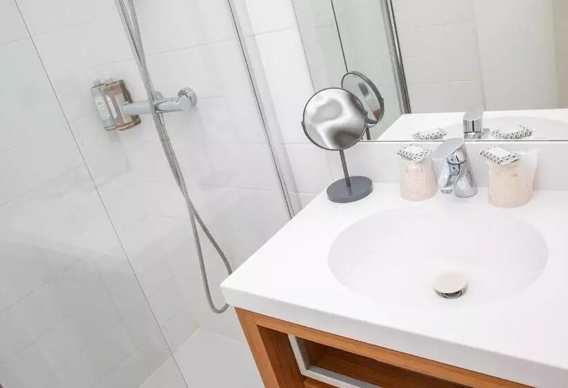 キングサイズベッドのデラックスルーム, Best Western Arcachon Le Port