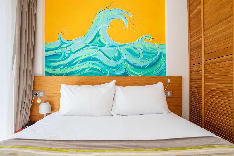 Classic room with balcony, Best Western Arcachon Le Port