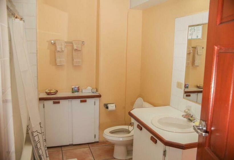 سوئیت با تخت بزرگ, Heritage