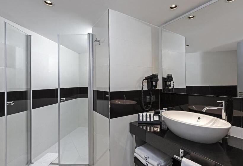 سوییت با چشم‌انداز دریا, Manesol Old City Bosphorus