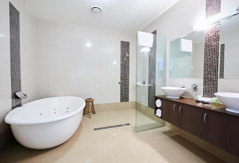 جناح, Mornington