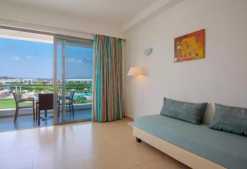 ファミリールーム, Asterias Beach Resort