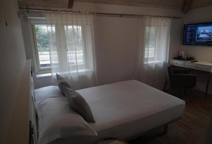 シングルデラックスルーム, The Kingsley At Eversley