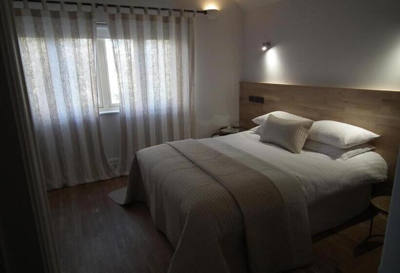 クラシックルーム, The Kingsley At Eversley