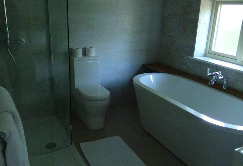 デラックスルーム, The Kingsley At Eversley