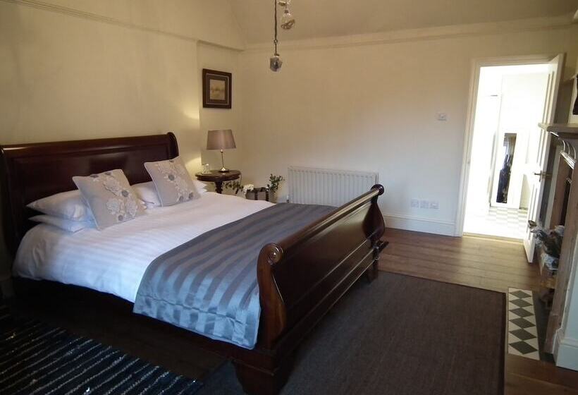 デラックスルーム, The Kingsley At Eversley