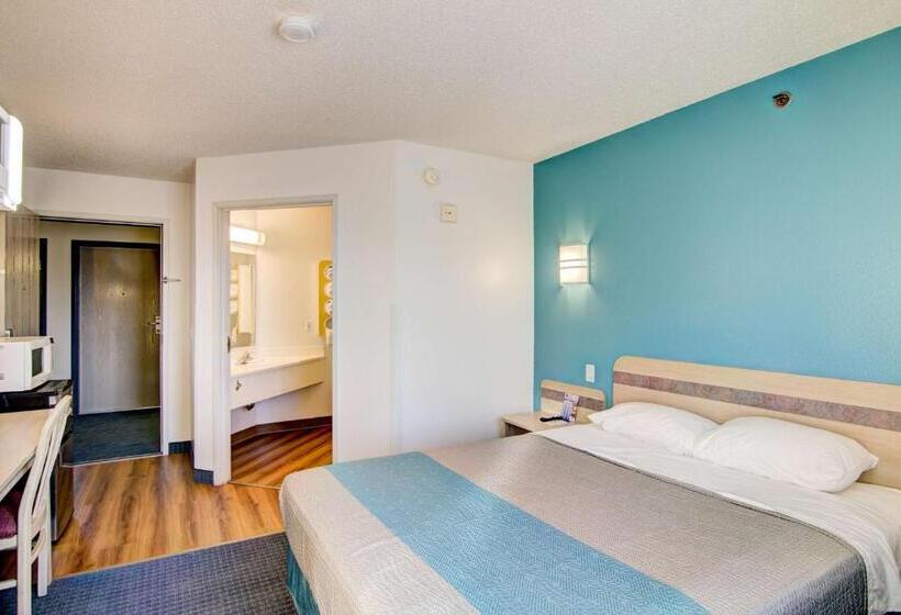 غرفة قياسية لذوى الاحتياجات الخاصة, Econo Lodge