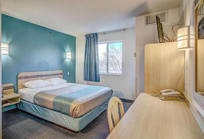 장애인을 위한 스탠다드 룸, Econo Lodge
