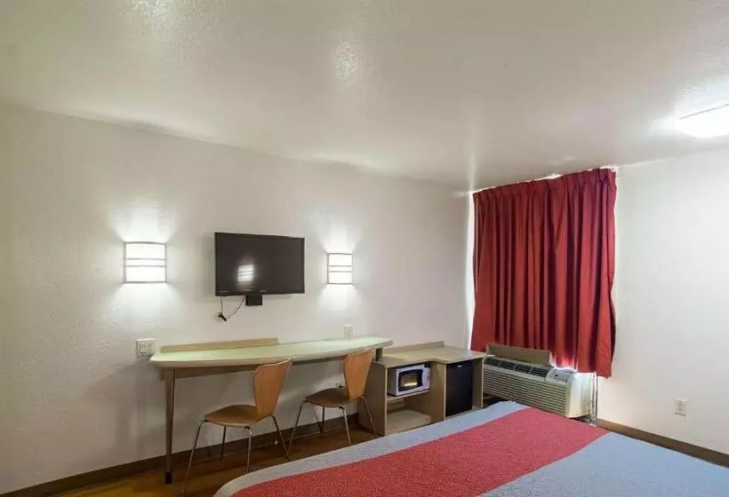 身障者適用キングサイズベッドルーム, Motel 6oklahoma City, Ok  South