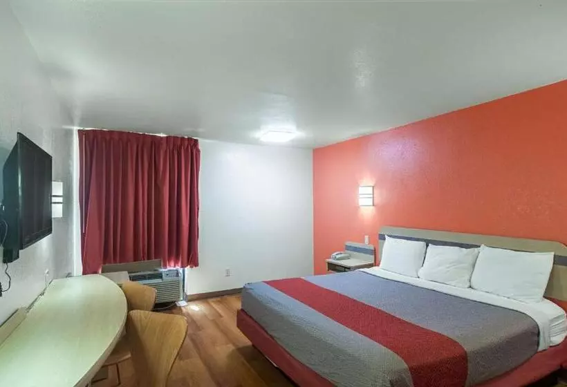 身障者適用キングサイズベッドルーム, Motel 6oklahoma City, Ok  South