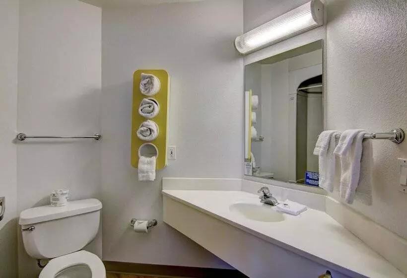 ２ダブルベッドのスタンダードルーム, Econo Lodge