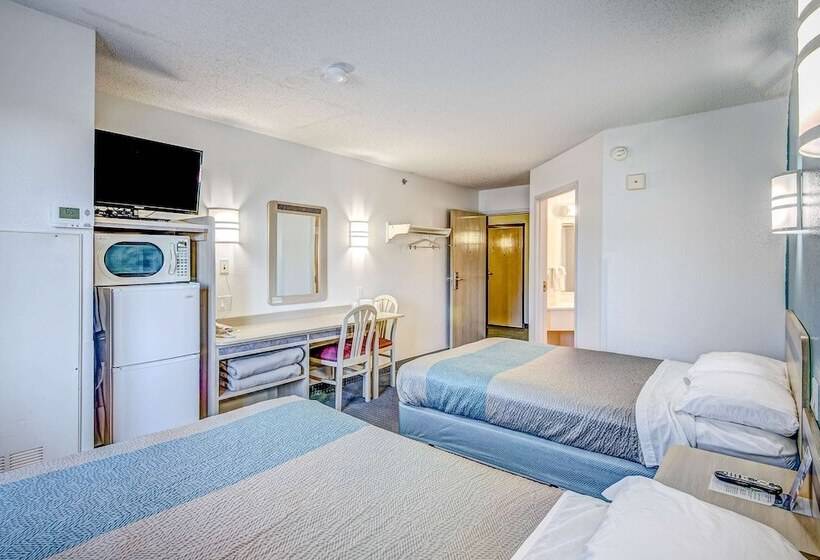 스탠다드 룸 더블 침대 2개, Econo Lodge