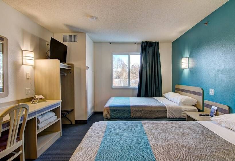 غرفه قياسيه سريرين مزدوجين, Econo Lodge