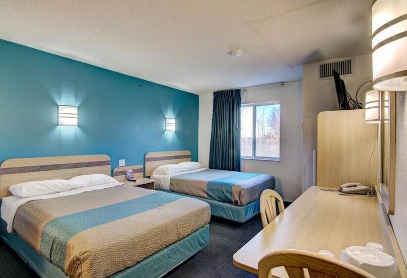 스탠다드 룸 더블 침대 2개, Econo Lodge