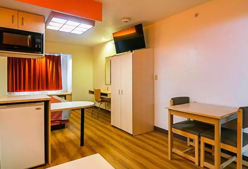 スタンダードルーム, Motel 6sycamore, Il