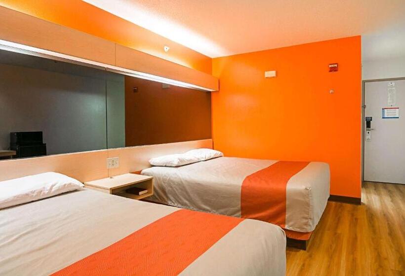Номер Стандарт, Motel 6sycamore, Il