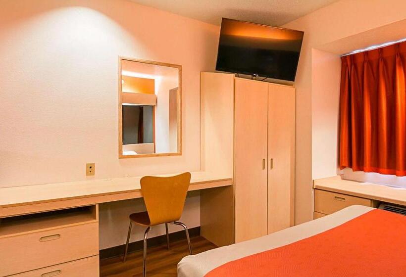 スタンダードルーム, Motel 6sycamore, Il