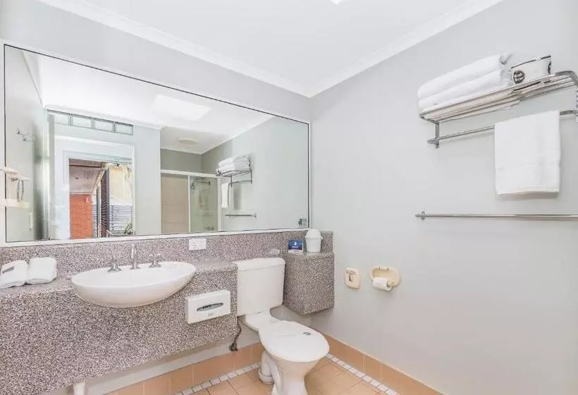 Suite, Spring Hill Terraces