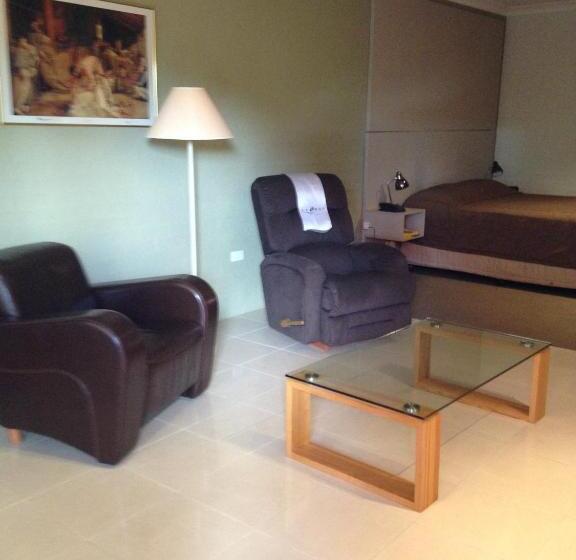 Номер Executive, Francis Phillip Motor Inn And The Lodge