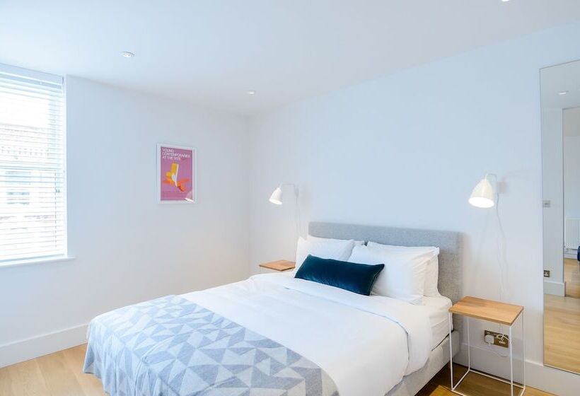 プレミアムスタジオ, Native Fulham