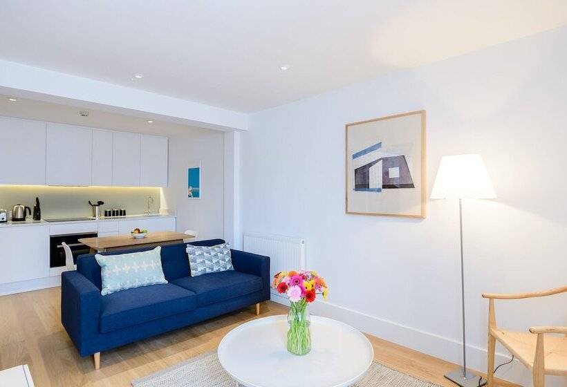 プレミアムスタジオ, Native Fulham