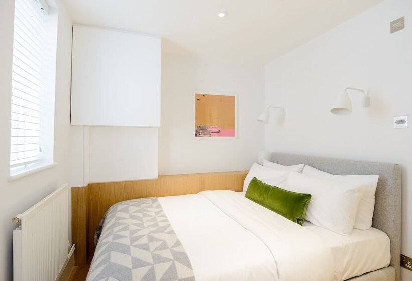 クラシックスタジオ, Native Fulham