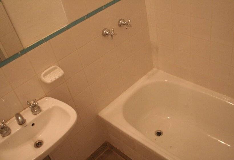 اتاق استاندارد, Sabatico Travelers Hostel & Guesthouse