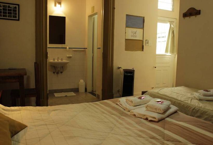 اتاق استاندارد سه نفره, Sabatico Travelers Hostel & Guesthouse