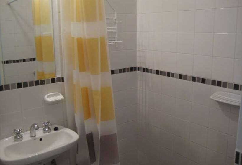 اتاق استاندارد سه نفره, Sabatico Travelers Hostel & Guesthouse