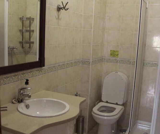 اتاق استاندارد با سرویس بهداشتی مشترک, Ericeira Chill Hill Hostel & Private Rooms