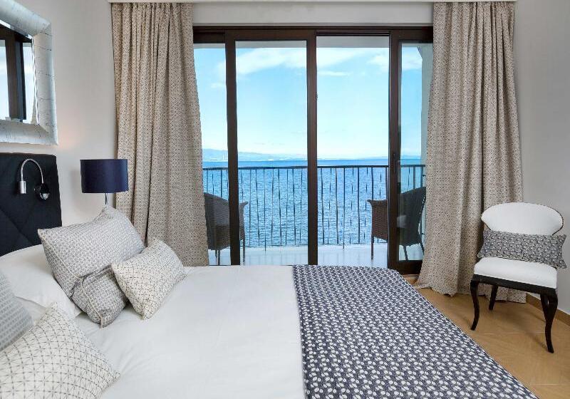 اتاق لوکس با چشم‌انداز دریا, Amadria Park Hotel Royal