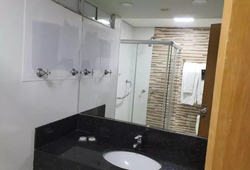 اتاق اجرایی سه نفره, Brasilia Apart Hotéis