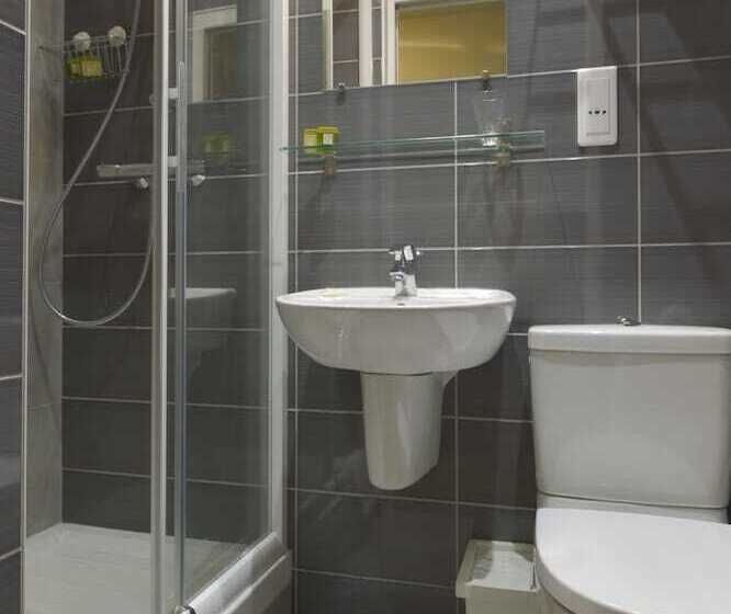 اتاق استاندارد یک نفره, Du Quai De Seine