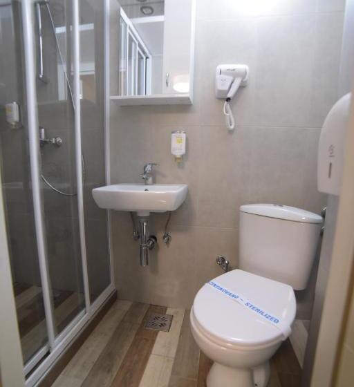 اتاق استاندارد سه نفره, Garni House 46 Plus