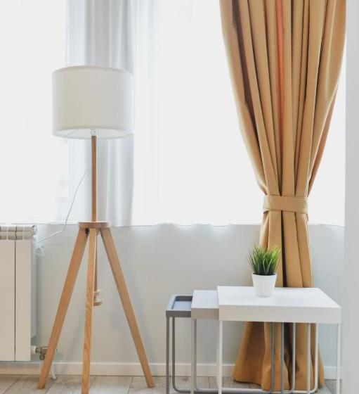 اتاق استاندارد سه نفره, Garni House 46 Plus