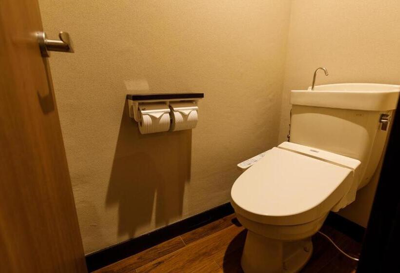 اتاق استاندارد یک نفره, Hatori