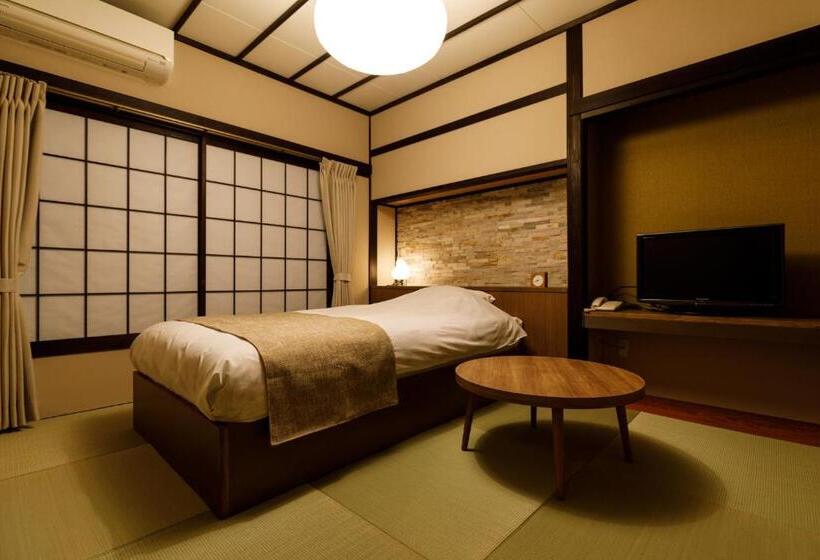 اتاق استاندارد یک نفره, Hatori