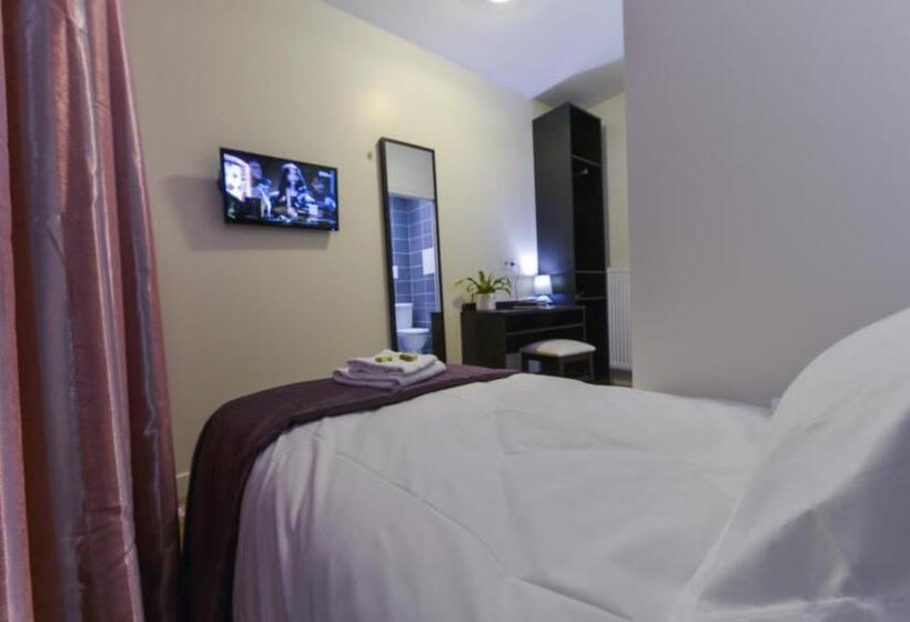 اتاق استاندارد یک نفره, Du Quai De Seine