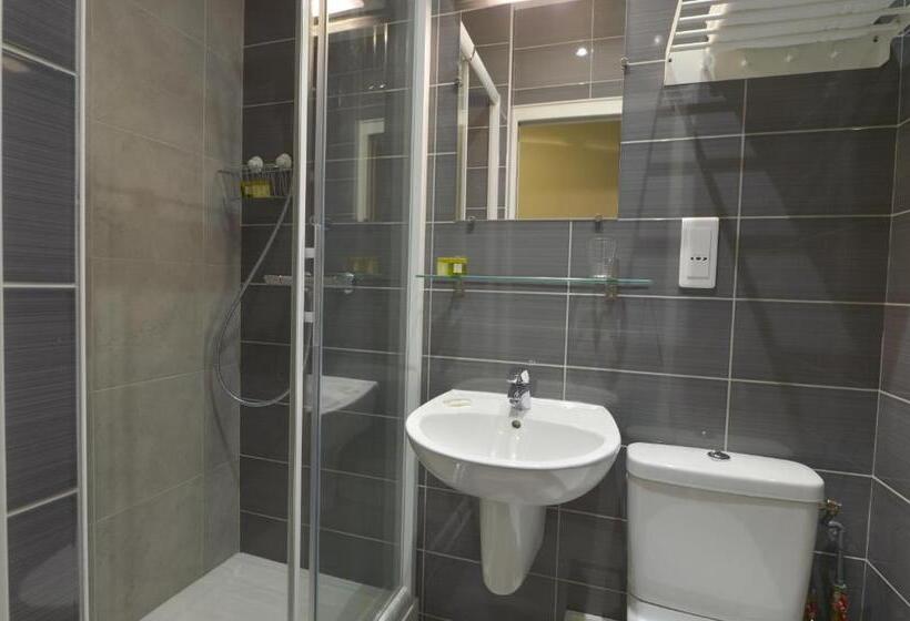 اتاق استاندارد یک نفره, Du Quai De Seine