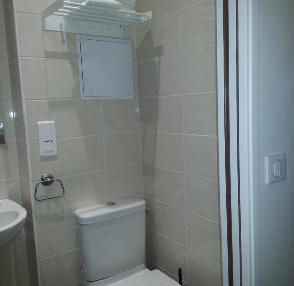 اتاق خانوادگی, Du Quai De Seine