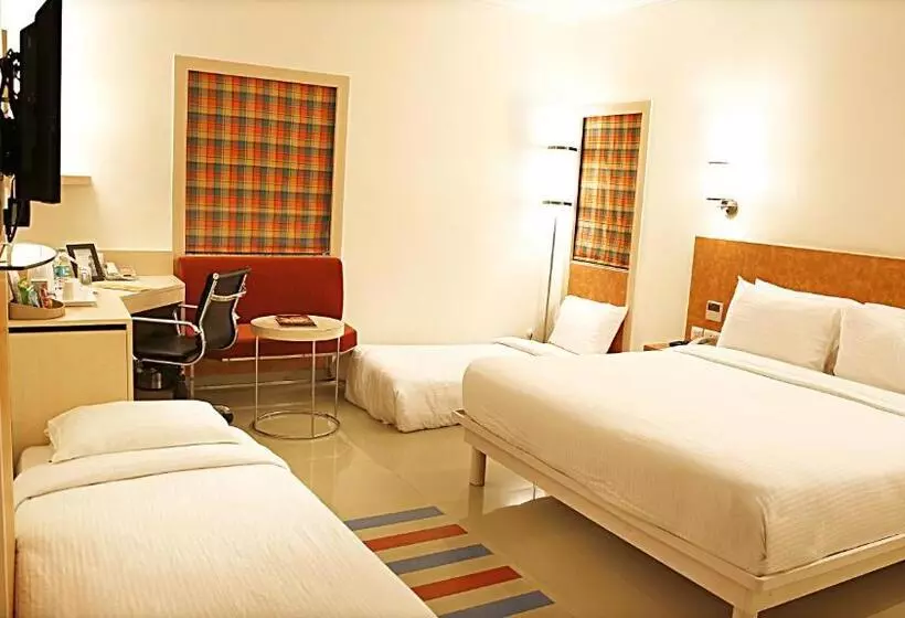 キングサイズベッドのデラックスルーム, Nirwana Hometel Jaipur  A Sarovar