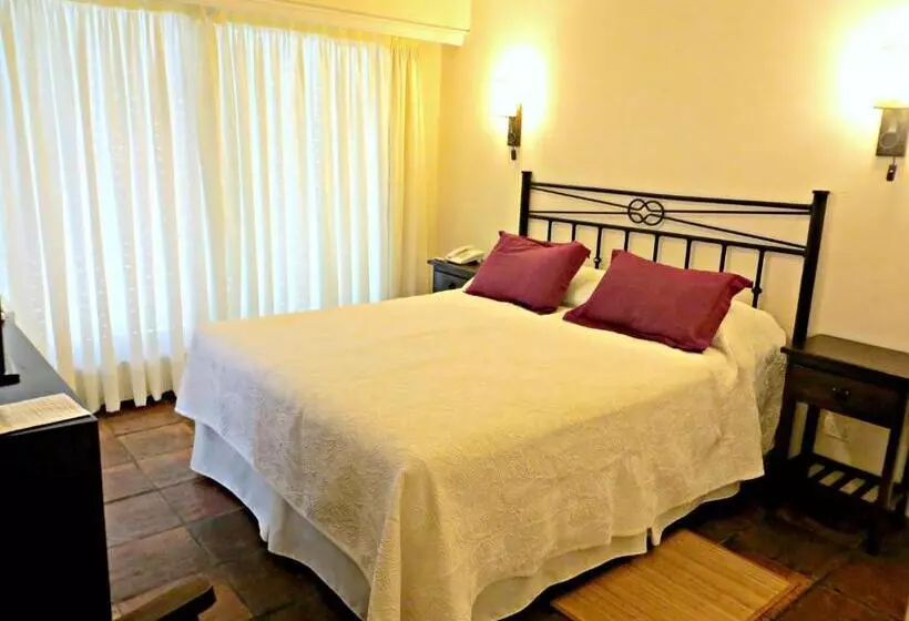 スタンダードシングルルーム, Petit Chateau Hotel Boutique