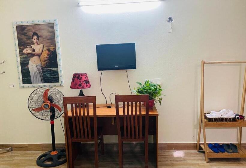 اتاق خانوادگی, Phương Thảo